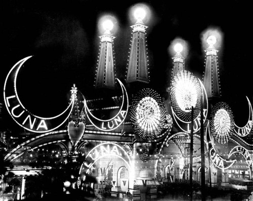 newyorkthegoldenage:  The entrance of Luna Park on Coney Island in 1924. The amusement park opened in 1903. In 1944, the park was mostly destroyed by a fire before closing down in 1946 after a second fire. It reopened in 2010.Photo: NY Daily News