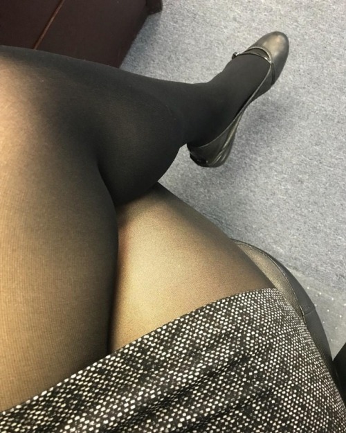 Somehow these tights make everything sexier  #legsfetish #tightsfetish #archqueen #longtoes #bigfeet