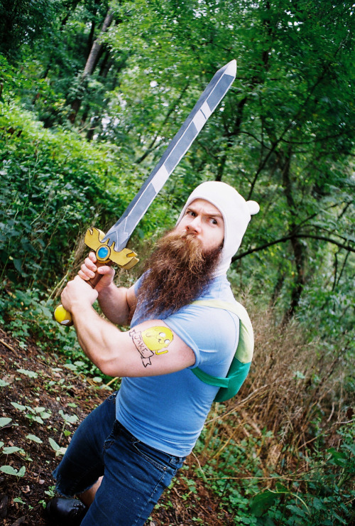 dinobuttz:  adventuretiem:  future-finn:  Two weeks to Otakon.  good god your beard is just getting moar and moar majestic!  Dude you are the most majestic/beastly man I have ever seen. 