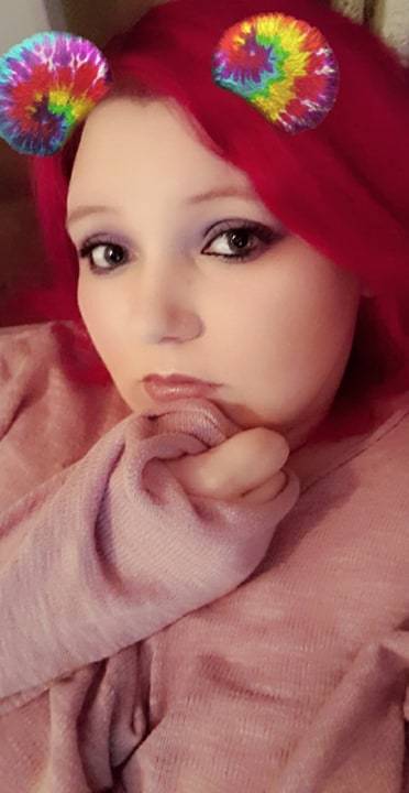masochistsiren:  A small bit of knife play for you guys :3 &lt;3 also im having a contest for my