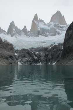 mikeygoingdown:  Lago Sucia beneath Monte