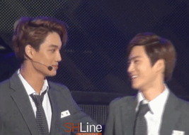 jonginization:Kim Jongin, forever Suho’s embarrassed son.