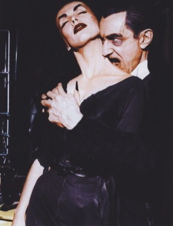 hellyeahhorrormovies:  Vampira and Bela Lugosi, 1950s  