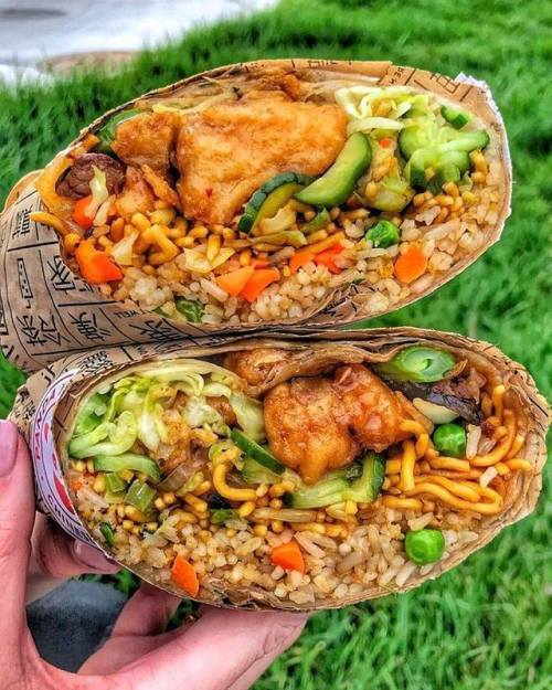 yummyfoooooood: Chinese Burrito - Fried Rice, Chow Mein &amp; Chicken