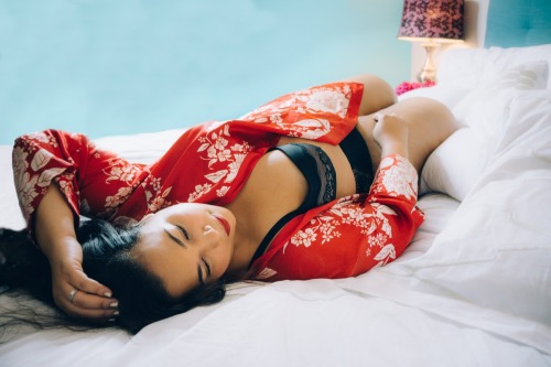 (via GarnerStyle | The Curvy Girl Guide: Lifted with Olga Intimates)