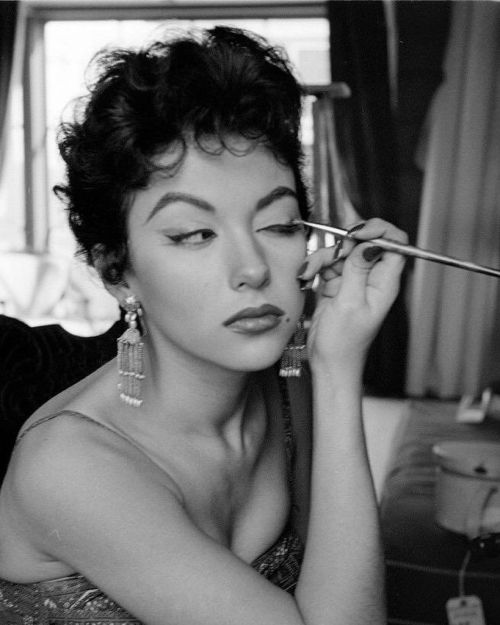 twixnmix:Rita Moreno photographed by Loomis Dean for LIFE magazine, 1954.