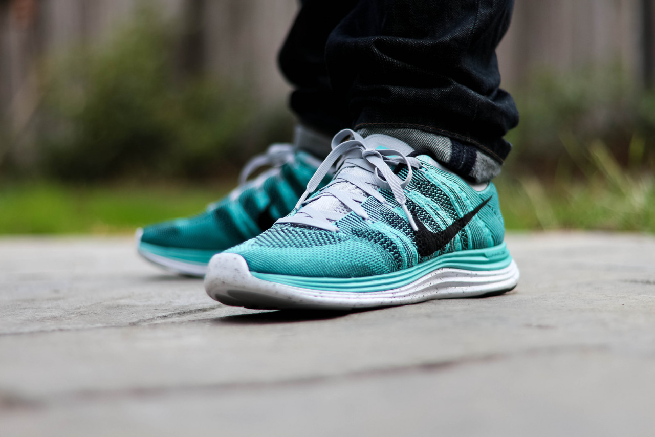 nike flyknit turquoise