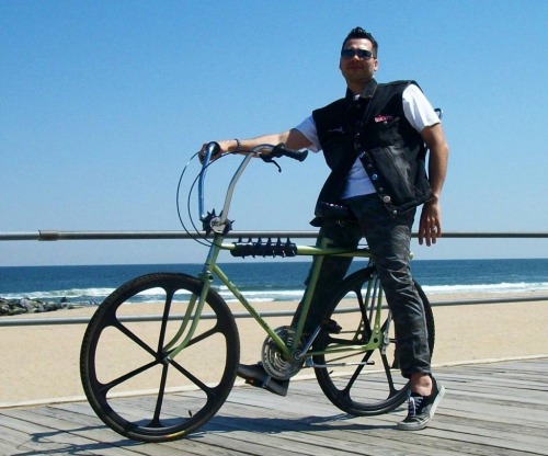 undergroundvelo: me and The Donk! (via TumbleOn)