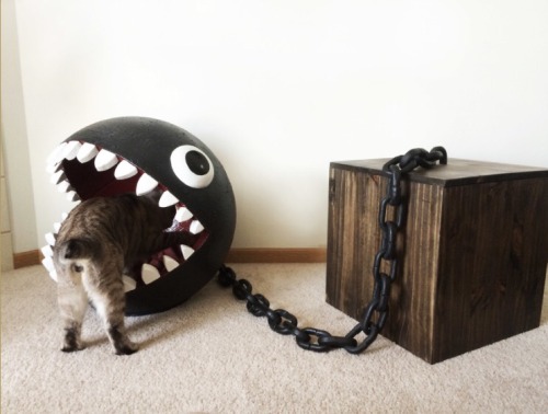 isquirtmilkfrommyeye:  A Chain Chomp cat bed from catastrophicreations.com