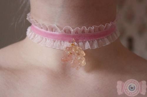 Porn photo pastelbat:  creepy-cute-eye-candy:More chokers