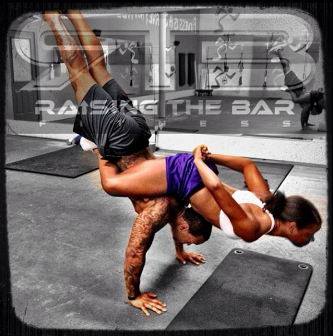 blackyogis:  Acro Yoga/ Partner Yoga Breathtakingly beautiful! getblackfitness: 