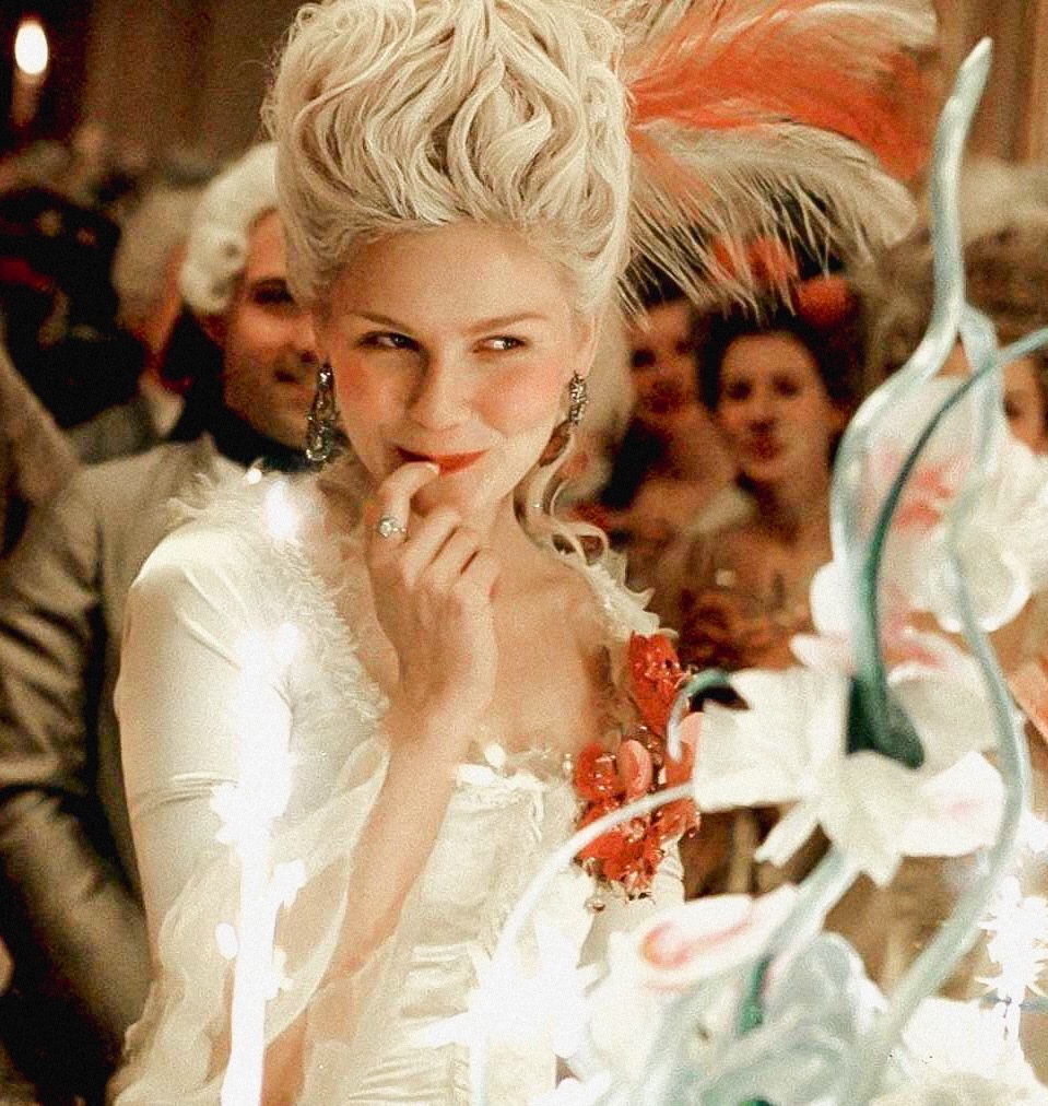 Porn photo historical-beauty-lily:Marie Antoinette (2006)