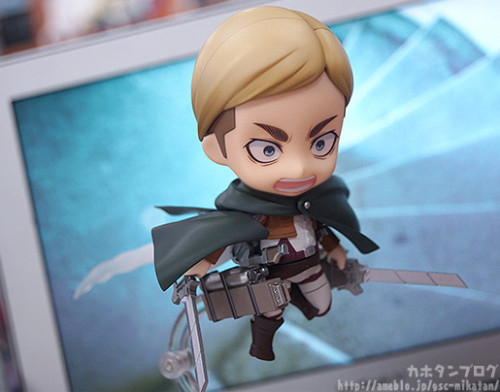 fuku-shuu:  New images of Good Smile Company’s upcoming Erwin Nendoroid - finally colored!! More details are available here at @snkmerchandise  More on Good Smile Company || General SnK News & Updates 