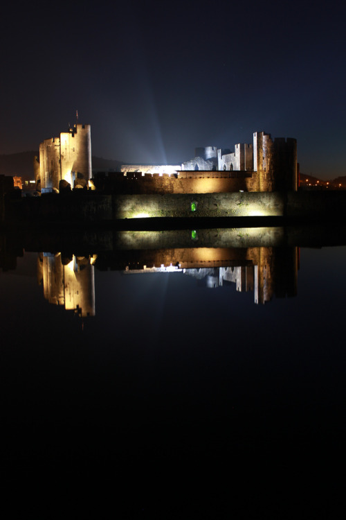 lovewales: Caerphilly Castle  |  by Philip Blayney