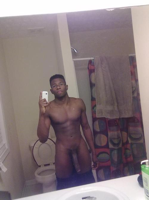 Black Dudes Naked Self Pics