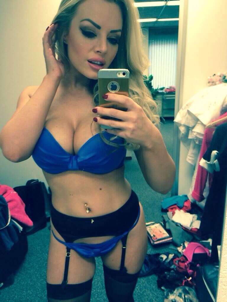 thebimbochaser:  Hannah Claydon spreads joy on Twitter.