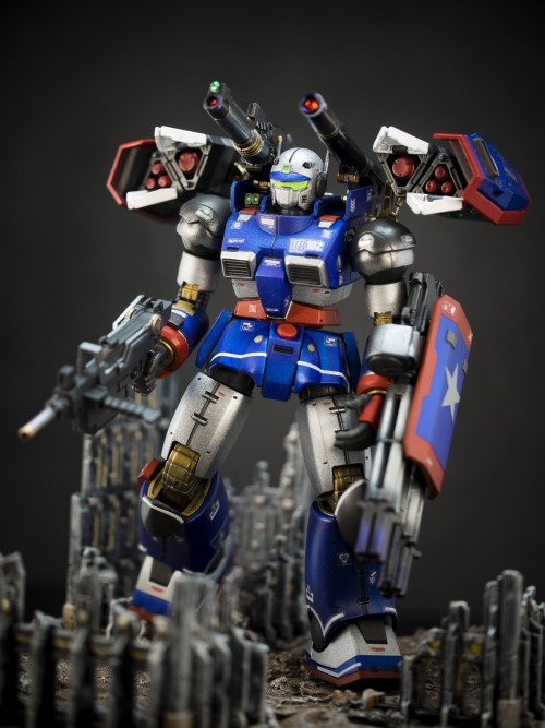This RCX-76-02 Guncannon First Type [Iron Patriot Custom] Is Heavily Inspired By Marvel Iron Patriot