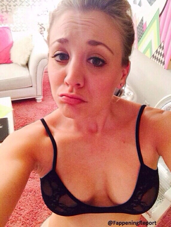 mmmmtits:  Kaley Cuoco