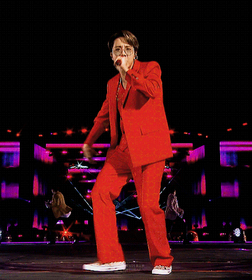 6/100days Of Jung Hoseok |red Suit Supremacy