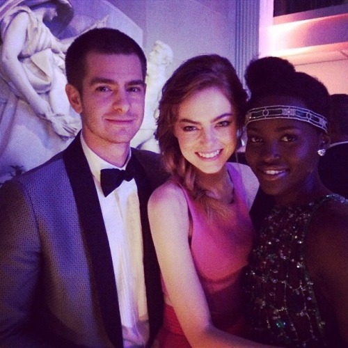 Porn Pics :  Andrew Garfield, Emma Stone, and Lupita