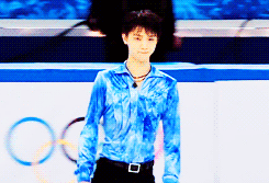 ouiladybug:  Yuzuru Hanyu for Team Japan Figure Skating Team aka Sassiest Skater Ever [x] 
