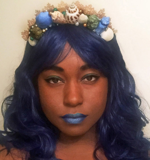 princessmahoganycosplay:Made a seashell crown headband that I’m currently selling on my shop! 