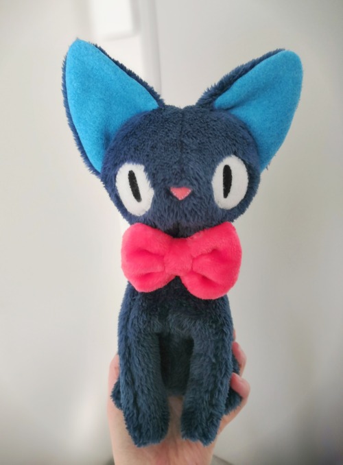A hand-sewn furbaby for my sister’s birthday gift! Made using one of CholyKnight’s 
