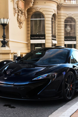 avenuesofinspiration:  Blacked out P1 | Photographer © | AOI