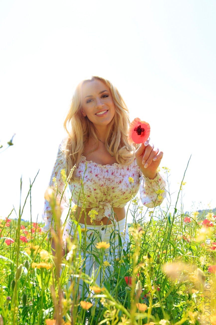 sbla7295:  Jordan CarverPoppies