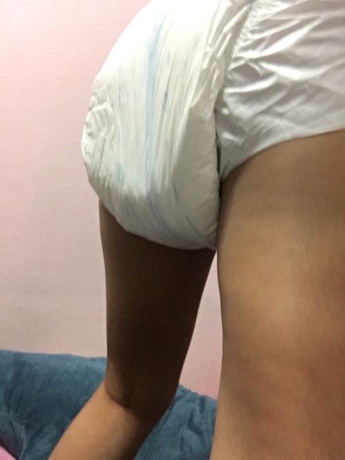 girlcollared: Uh oh Daddy, look at how saggy my diaper is. :( I had a tummy ache and had to go reall