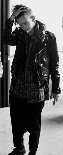 robbers-sobbers:  matthew healy is such an inspiration in style amongst many other