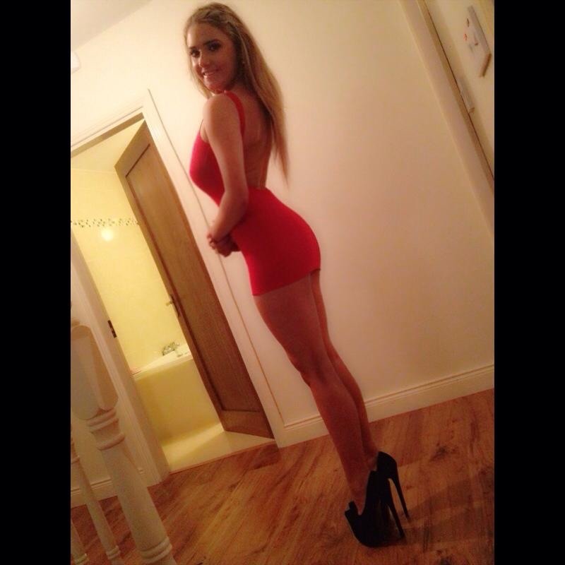 mook4fun:  Those legs need to be wrapped around my face!
