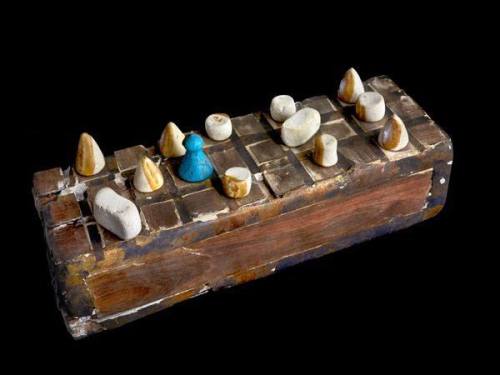 grandegyptianmuseum:Game board of MaiherpriValley of the Kings, tomb KV36. Acacia, ebony and gold. N