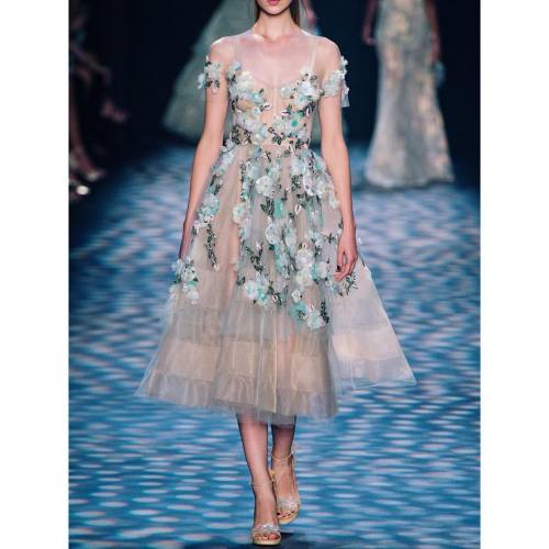 cravingforshoes:  Spring 2017 RTW Highlights: A dress fitting for a tea party with Alice (in Wonderl