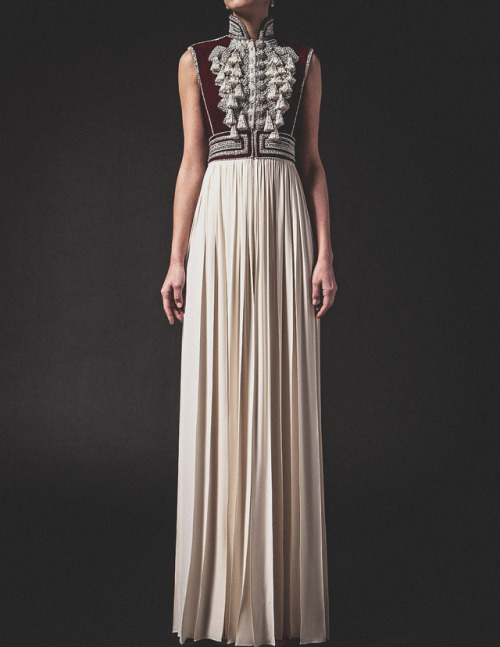 aishwaryaaraiii:Top 5 Looks from Krikor Jabotian SS 2019 Collection