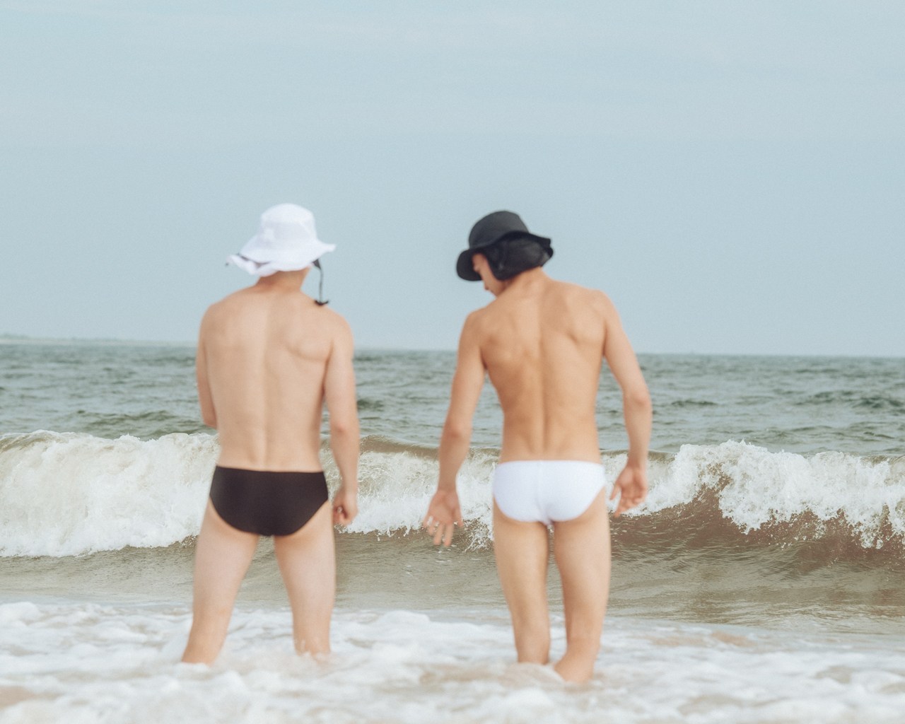 5oho:‘sleeping on the beach‘ by ivan bideac for vman magazine