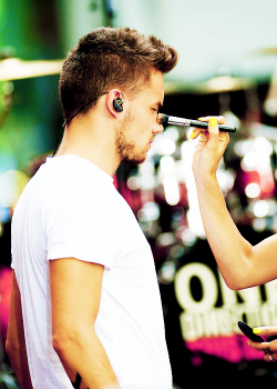 read me a story, Daddy Liam