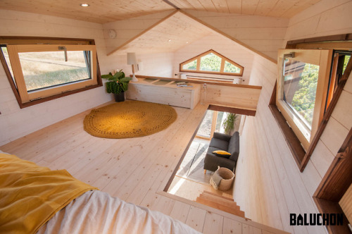 goodwoodwould: dreamhousetogo: The Epona by Baluchon Good wood - another awesome tiny home, this tim
