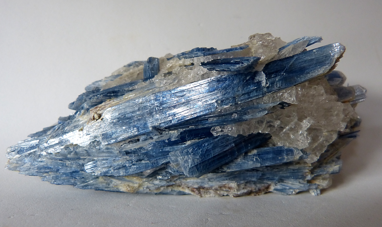 rockon-ro:    KYANITE (Aluminum Silicate) crystals with milky quartz from Minas Gerais,