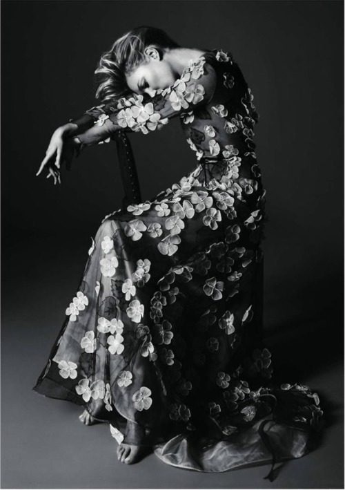 thefashionatelier:  Kate Moss photographed by Mert & Marcus for Vogue Paris May 2011 