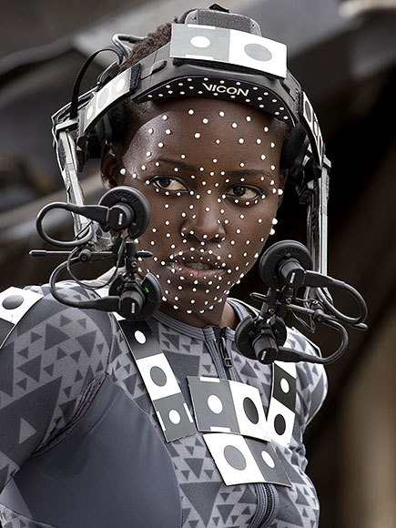 futuristfilm: Lupita Nyong’o on the set of Star Wars: The Force Awakens