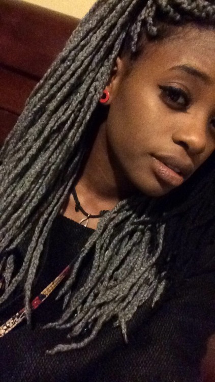 skyhighviibe:  Obsessed with my hair right now