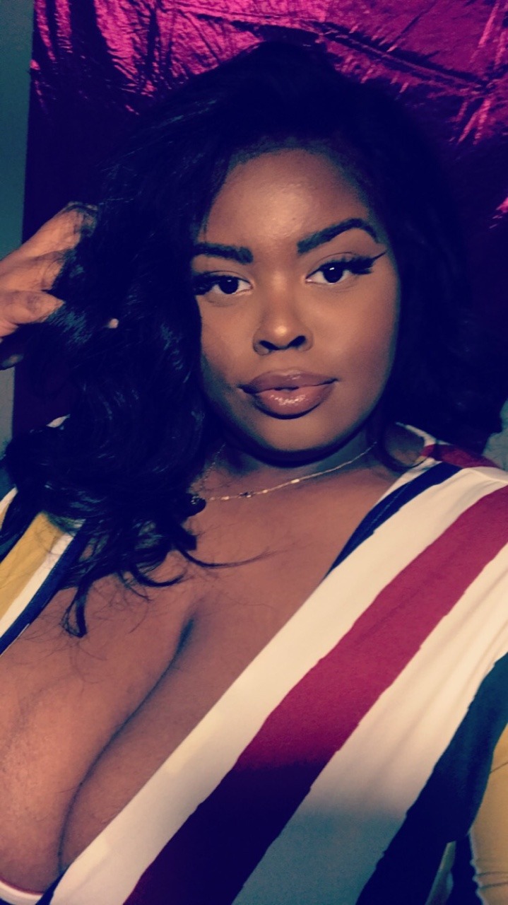 brownsuga-bae:  thefathippy:He needed swag and I provided. ⚡️  She’s gorggg