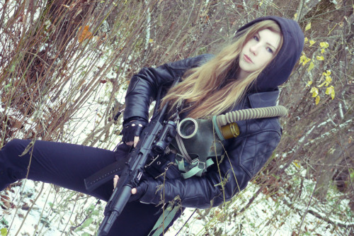 sexygungirls:  Apocalypse Girl