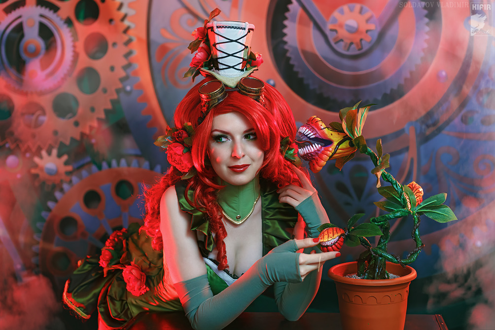 thecyberwolf:  Poison Ivy - Cosplay Cosplayer: Irina Ushenina (Rei-Doll) - Twitter - Facebook
