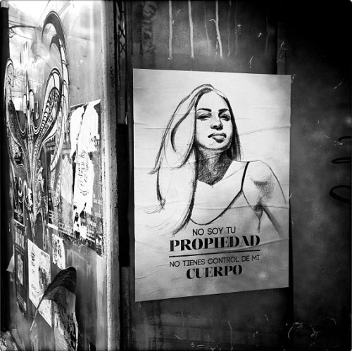 stoptellingwomentosmile:  “No soy tu propiedad. No tienes control de mi cuerpo.”photo by damonabnormal 
