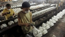 descentintotyranny:  Anon’s Guy Fawkes masks: owned by TimeWarner, made in sweatshops 