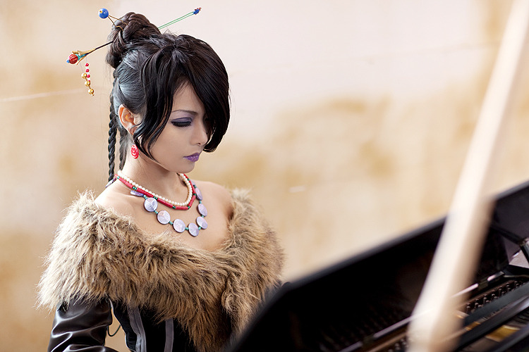 sir-hathaway:  fuzzynutsgaymer:  stupidsexycosplay:  Cosplay of Lulu from the game