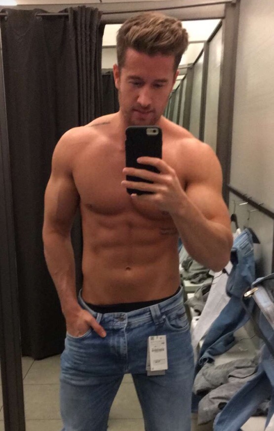 manrumpsxxx:  Follow Me For The Sexiest Rumps On Tumblr