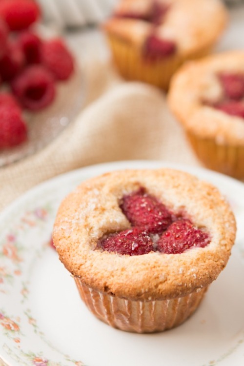 foodffs:  Raspberry Cream Cheese MuffinsReally nice recipes. Every hour.Show me what you cooked!